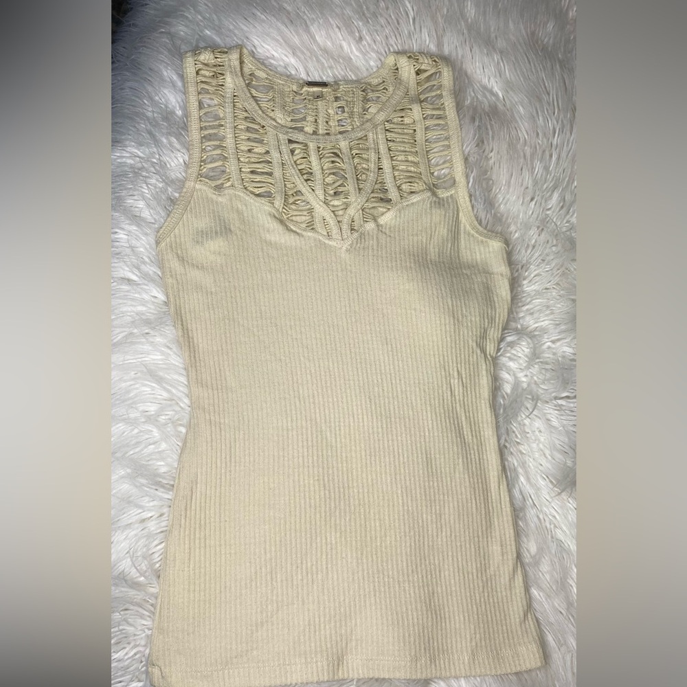 Gimmicks size medium top purchased at Buckle